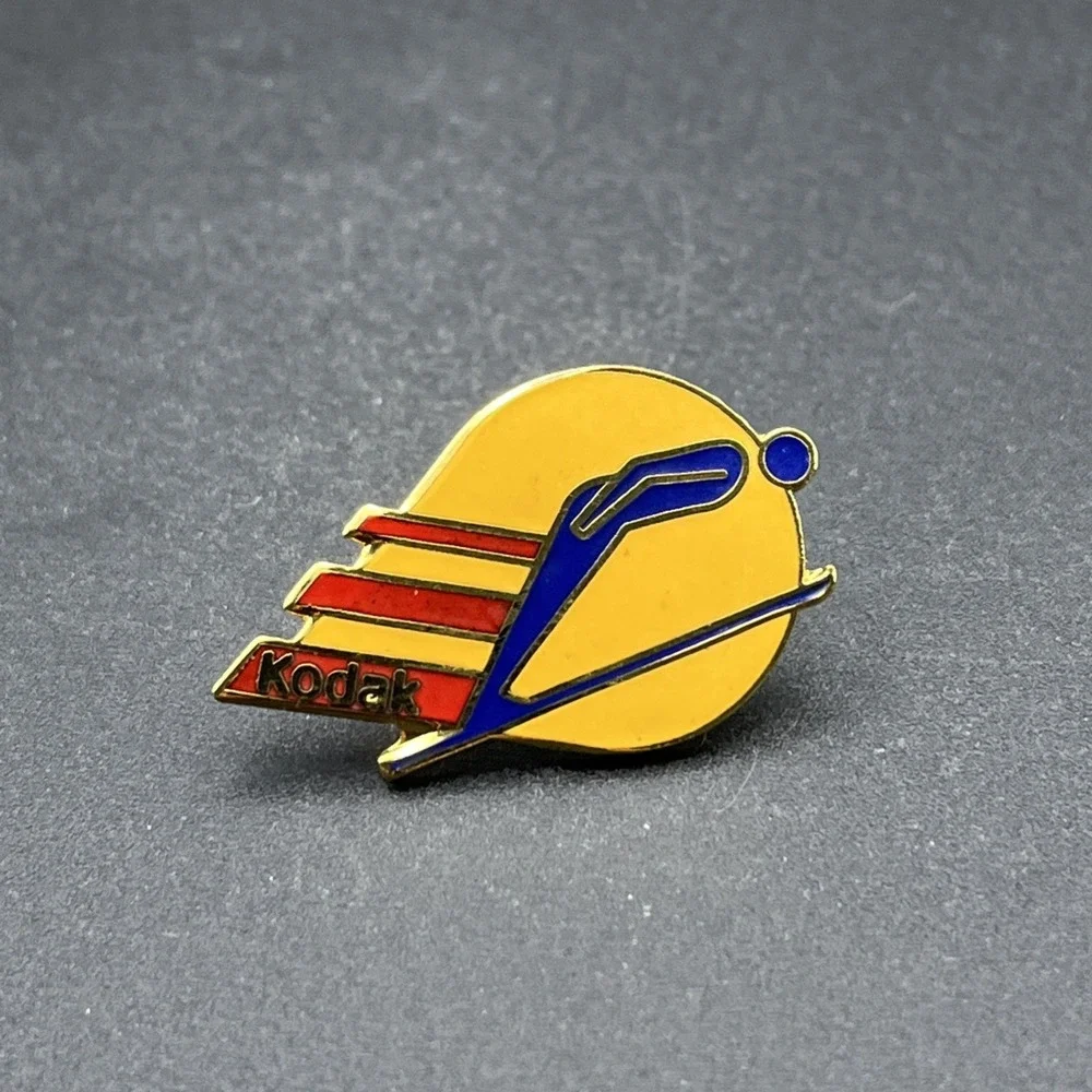 1984 Sarajevo Winter Olympics‎ Kodak Super G Lapel Hat Pin
